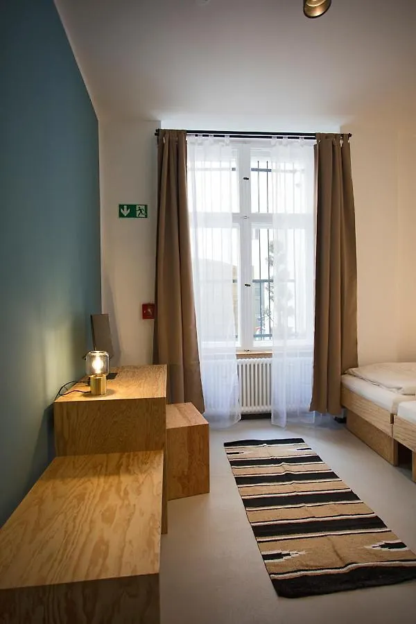 Schillinger-Berlin Am Tempelhofer Feld Aparthotel 0*, Berlin
